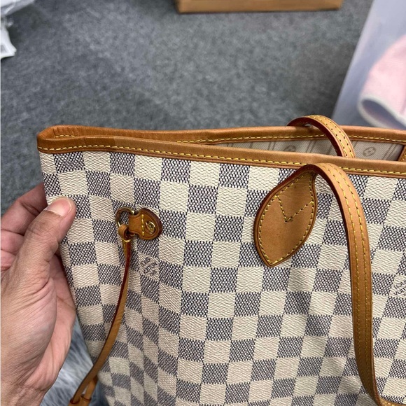 Louis Vuitton Azur MM - Picture 4 of 16